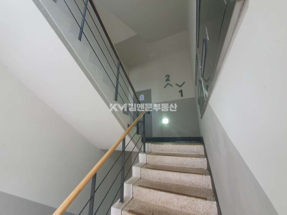 경기 수원권선구 권선동 상가전문 I 월세 상가임대 무권리 배후세대 권선종합시장 바로옆 지층 권선 월세 매물번호 10528 사진 2
