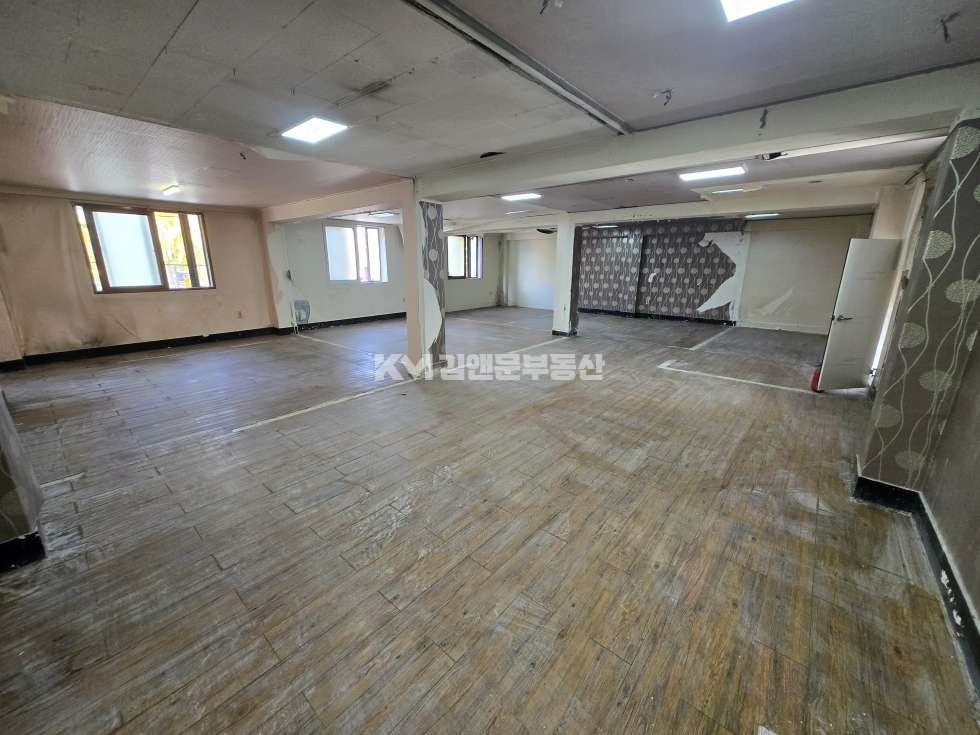 경기 수원권선구 세류동 상가전문 I 월세 상가임대 2층공실 대로변 면적 넓은 월세 매물번호 13235 사진 1