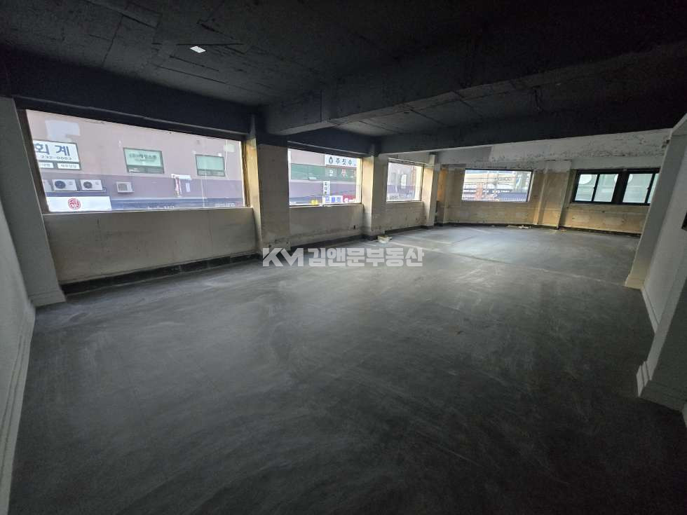 경기 수원권선구 권선동 상가전문 I 월세 2층상가임대 공실 권선종합시장 권선동 월세 매물번호 12725 사진 2