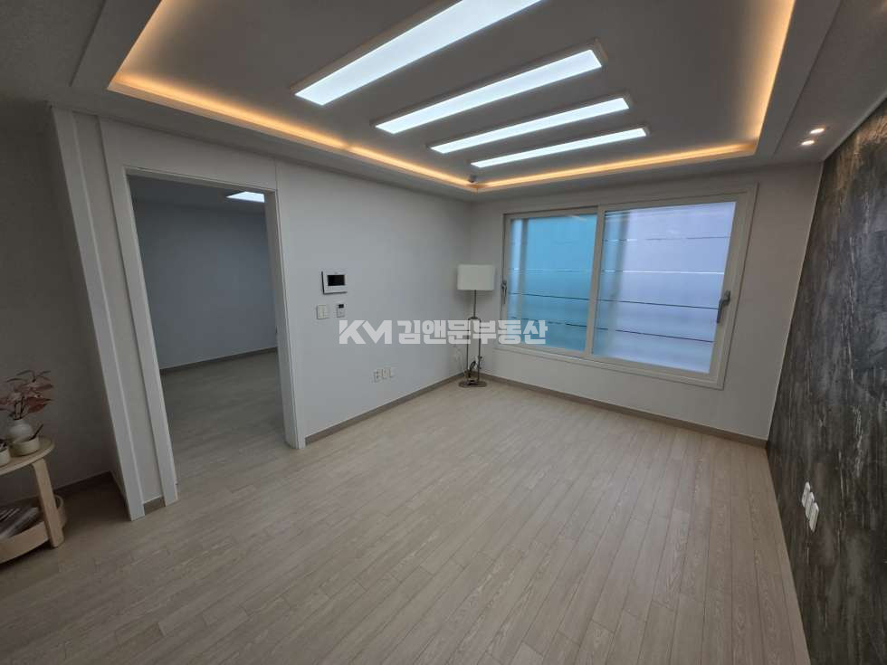 경기 수원권선구 권선동 994-9 (보현아트빌) 빌라전문 I 매매 쓰리룸 실입주 가능 거실 뻥뷰 매매 매물번호 13640 사진 1