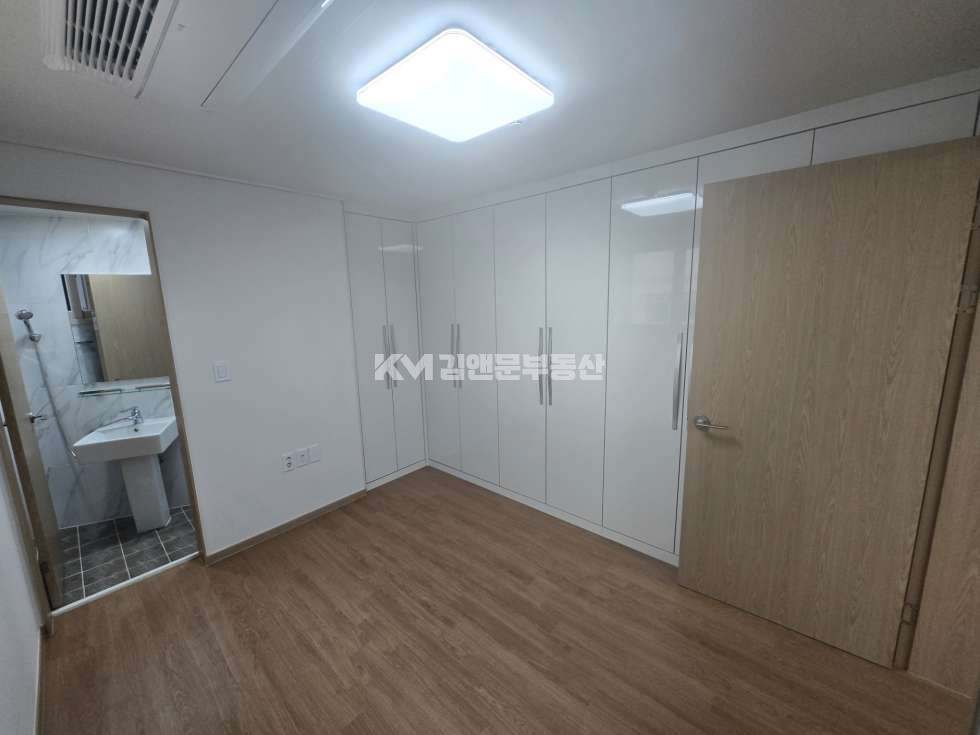 경기 수원권선구 세류동 1018-72 주건축물제1동 빌라전문 I 매매 쓰리룸 주차가능 신축 첫입주 실거주 가능 매매 매물번호 12479 사진 4