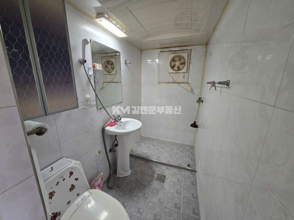 경기 수원권선구 세류동 쓰리룸 I 월세 반전세 무융자 반려동물가능 세류동 전세 전월세 매물번호 10826 사진 3