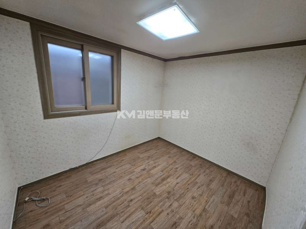 경기 수원권선구 세류동 쓰리룸 I 월세 반전세 무융자 반려동물가능 세류동 전세 전월세 매물번호 10826 사진 7
