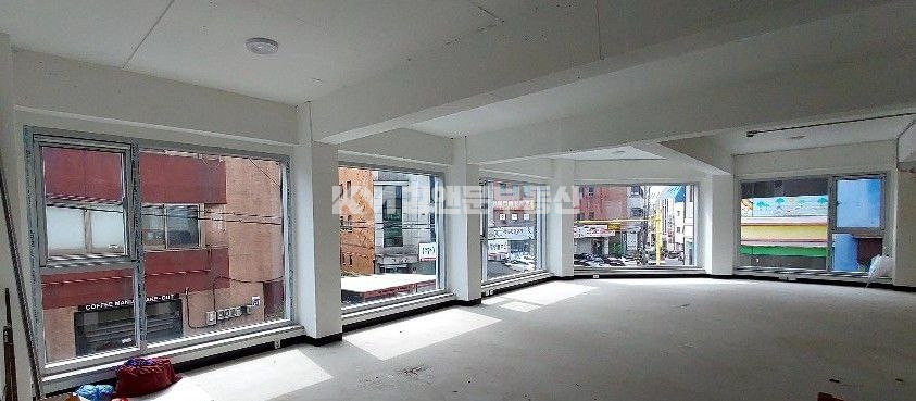 경기 수원영통구 매탄동 상가전문 I 월세 1층 무권리 애견카페 애견용품 베이커리 디저트카페 추천 월세 매물번호 10331 사진 2