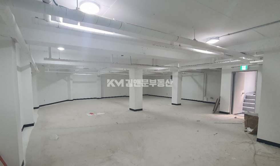 경기 수원영통구 매탄동 상가전문 I 월세 1층 무권리 애견카페 애견용품 베이커리 디저트카페 추천 월세 매물번호 10331 사진 3