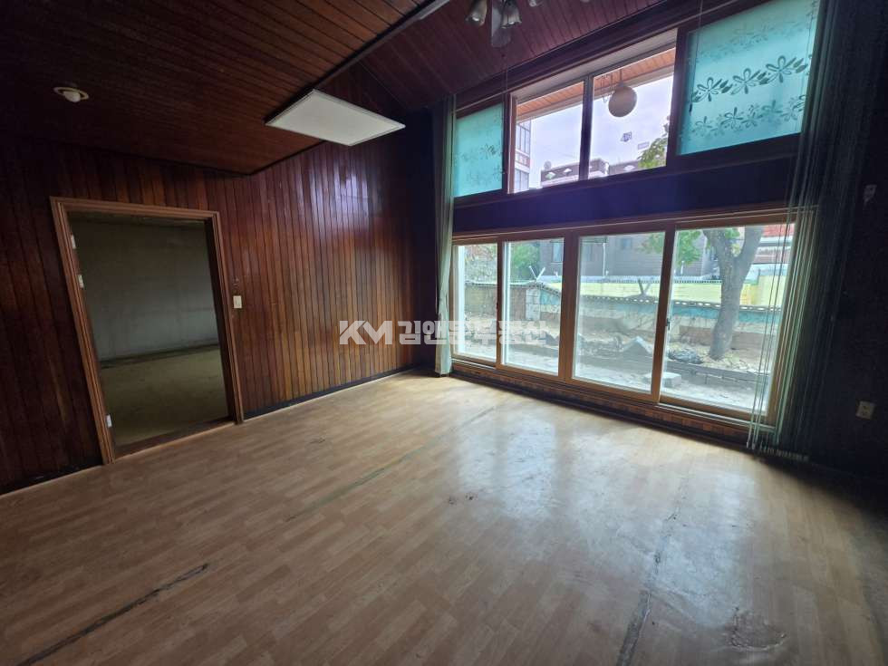 경기 수원권선구 세류동 단독주택전문 I 매매 주차 가능한 대지평수 100P대 실입주가능 세류동 매매 매물번호 13470 사진 1