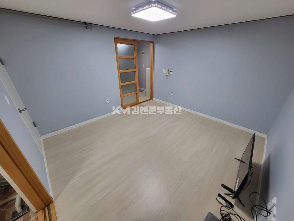 경기 수원영통구 원천동 원천동 리모델링된 깔끔한 분리형 1.5룸 월세 월세 매물번호 10805 사진 3