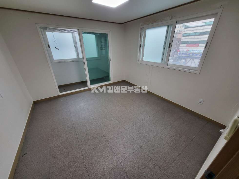 경기 수원팔달구 인계동 1010-1 인계동 분리형 1.5룸 전세 거실 넓은 수원시청역 도보권 전세 매물번호 12711 사진 1