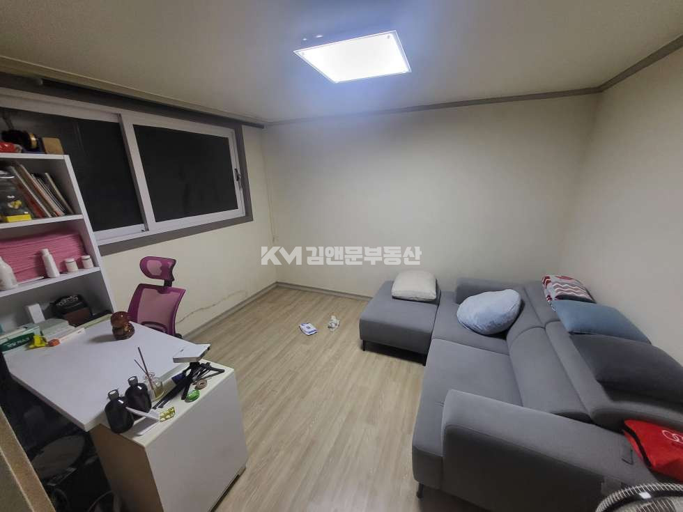 경기 수원권선구 세류동 852-14 수원 세류동 올리모델링된 쓰리룸 매매 실거주 가능 매매 매물번호 12330 사진 1