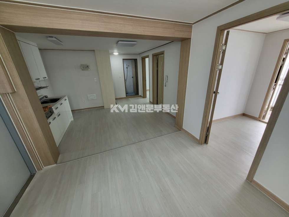 경기 수원권선구 세류동 508-3 세류동 신곡초 도보권 테라스 있는 쓰리룸 매매 실입주 가능 매매 매물번호 12869 사진 1