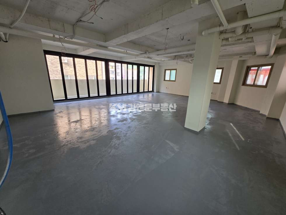 경기 화성병점구 진안동 1동 상가전문 I 월세 2층 공실상가임대 권리금없음 진안중학교 옆 진안동 월세 매물번호 13216 사진 1