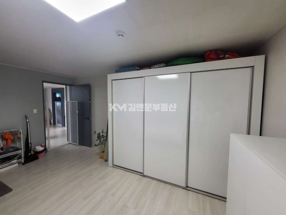 경기 수원권선구 세류동 680-8 203동 빌라전문 I 매매 쓰리룸 실입주가능 재개발 투자용 전용면적넓은 세류동 매매 매물번호 12000 사진 9