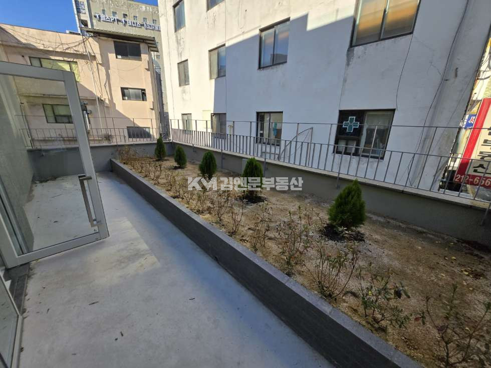 경기 수원영통구 원천동 상가전문 I 월세 대로변 유동인구 많은 상가 임대 권리금 없음 공실 원천동 월세 매물번호 12504 사진 3
